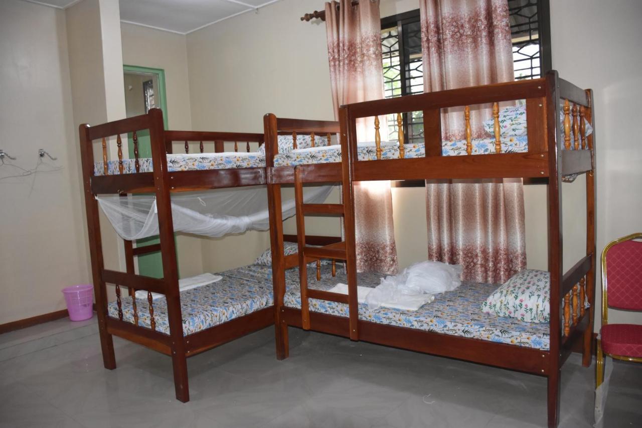 L&J Modern Backpackers Kinondoni Bed & Breakfast Dar es Salaam Ngoại thất bức ảnh