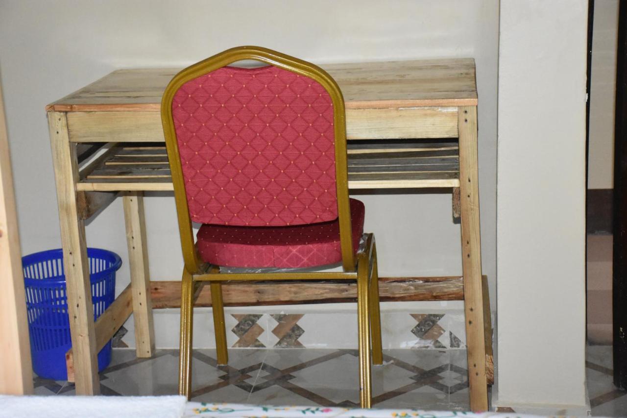 L&J Modern Backpackers Kinondoni Bed & Breakfast Dar es Salaam Ngoại thất bức ảnh